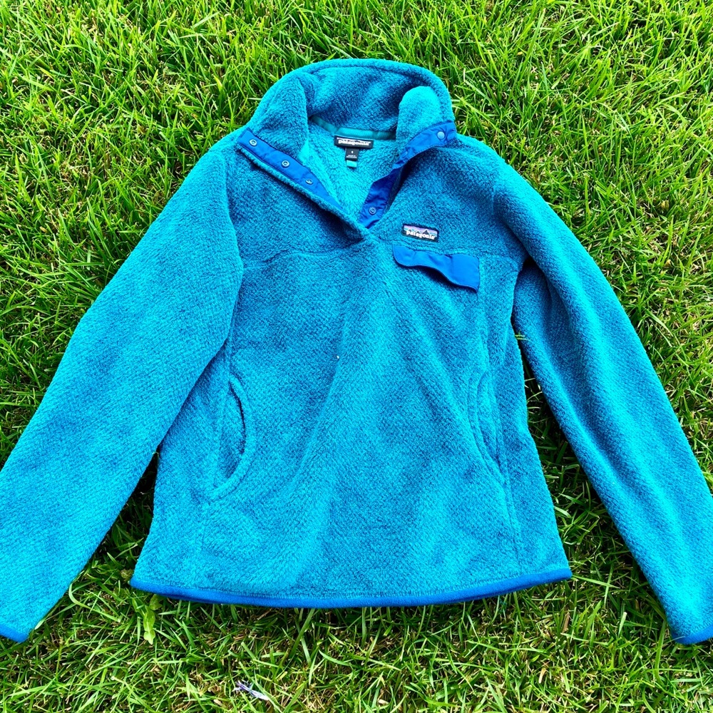 Vibrant Blue Patagonia Sweatshirt